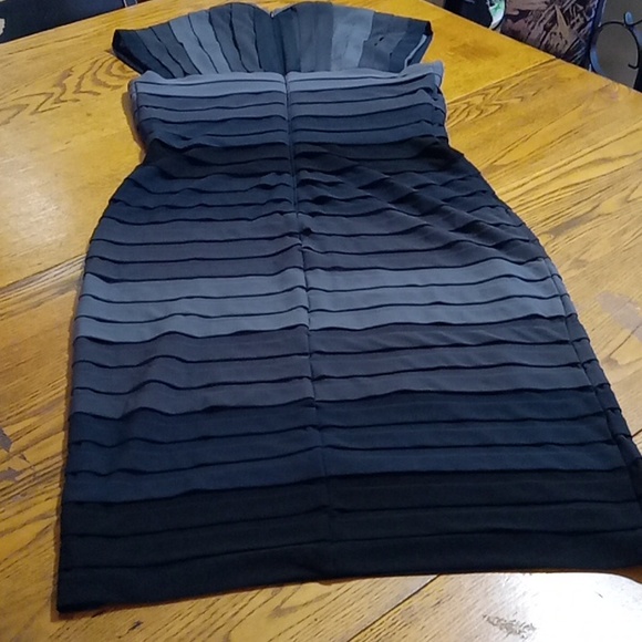 Tadadhi Shoji Womens DRESS MEDIUM Preowned MIDI Cocktail Party BLACK GREY Tiered - Picture 5 of 10